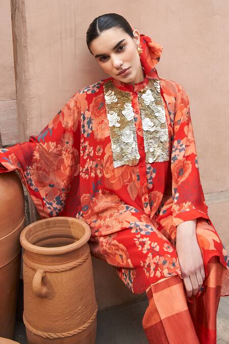 Archana Shah Red Bemberg Crepe Print Floral Stand Collar Shirt Tunic With Pant at Aza Fashions Archana Shah_Red Bemberg Crepe Print Floral Stand Collar Shirt Tunic With Pant _at_Aza_Fashions