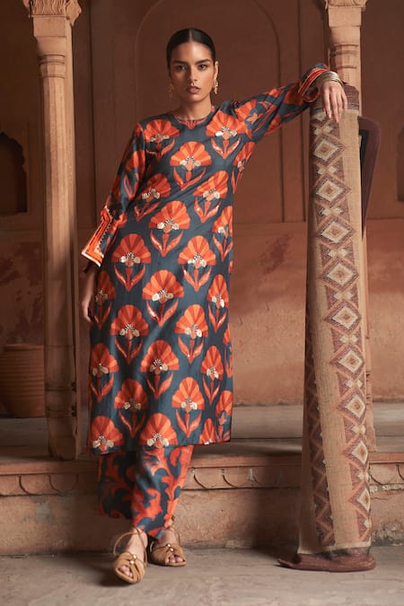 Archana Shah Blue Bemberg Silk Printed Shell Round Kurta And Pant Set 