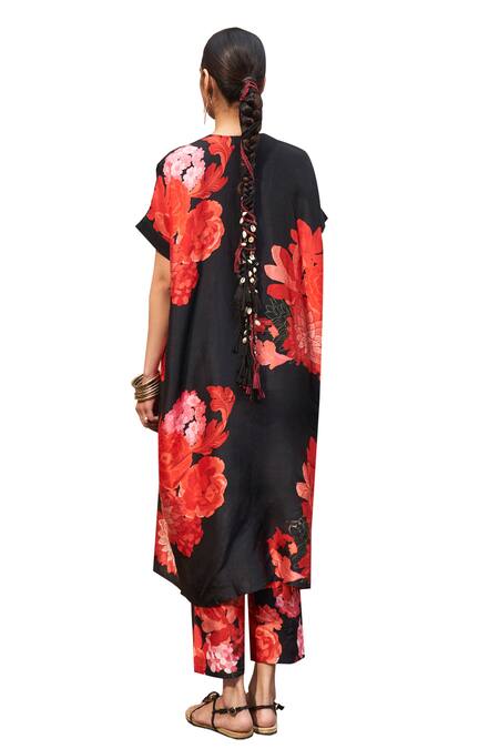 Shop Archana Shah Black Bemberg Silk Printed Florette Round Kurta And Pant Set Online at Aza Fashions Shop_Archana Shah_Black Bemberg Silk Printed Florette Round Kurta And Pant Set _Online_at_Aza_Fashions