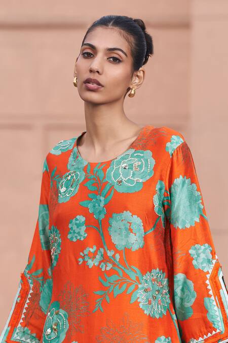 Buy_Archana Shah_Orange Bamboo Beads, Embroidery Round Neck Floral Jaal Print Kurta And Pant Set 