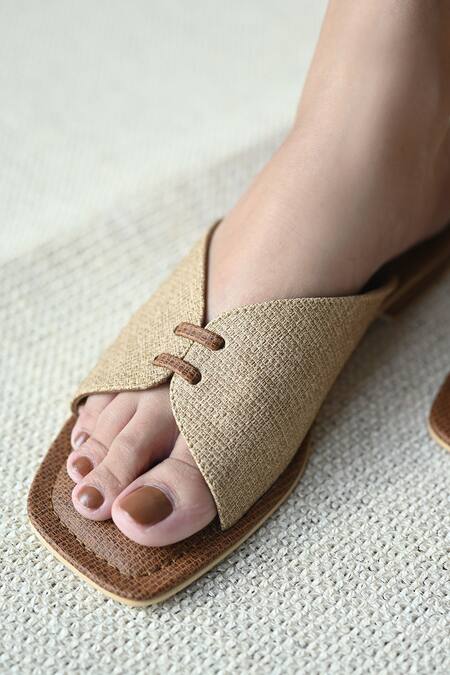 Buy Miraki Beige Textured Pattern Flats Buy_Miraki_Beige Textured Pattern Flats