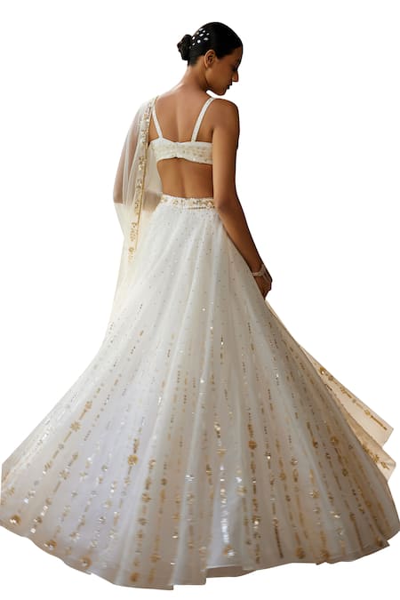 Buy_Zoon_Ivory Silk Organza, Crepe Sequins, Embroidery Sweetheart Neck Skirt Set 