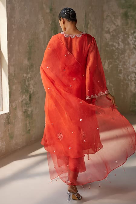 Shop Zoon Red Silk Organza, Cotton Sequins, Beads, Embroidery V-neck Kurta Set at Aza Fashions Shop_Zoon_Red Silk Organza, Cotton Sequins, Beads, Embroidery V-neck Kurta Set _at_Aza_Fashions