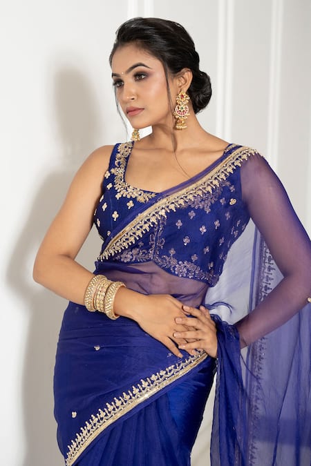 Buy_Gul By Aishwarya_Blue Organza, Embroidery Square Neck Border Saree With Blouse _Online_at_Aza_Fashions