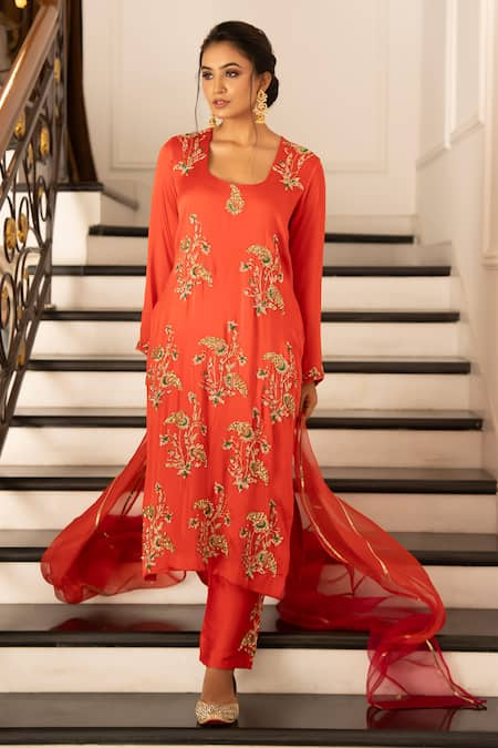 Gul By Aishwarya Zardosi Embroidered Kurta Pant Set 