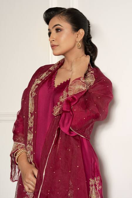 Gul By Aishwarya_Pink Satin, Organza, Embroidery V-neck Floral Kurta Pant Set _Online_at_Aza_Fashions