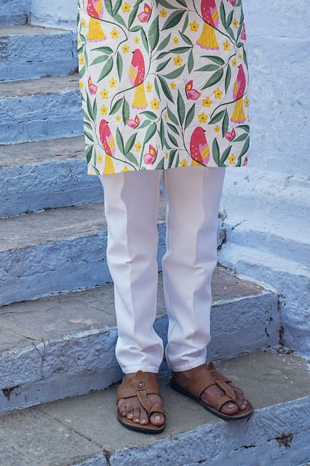 Kalp White Cotton Blossom Elegance Ensemble Print Kurta With Pant Online at Aza Fashions Kalp_White Cotton Blossom Elegance Ensemble Print Kurta With Pant _Online_at_Aza_Fashions