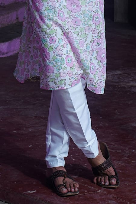 Kalp Pink Cotton Garden Delight Print Kurta With Pant Online at Aza Fashions Kalp_Pink Cotton Garden Delight Print Kurta With Pant _Online_at_Aza_Fashions