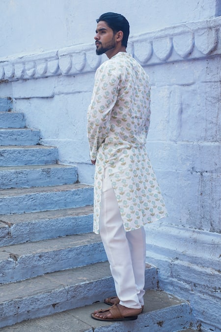 Kalp Crystal Petal Print Kurta With Pant 