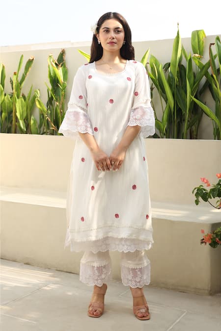Buy_ASRUMO_White Cotton, Kota Doria Lace, Embroidery Round Neck Flora And Kurta Pant Set 