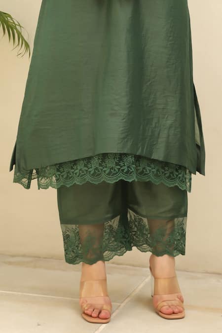ASRUMO Green Chanderi Lace Round Neck Gardenia Bloom Embellished Kurta Pant Set at Aza Fashions ASRUMO_Green Chanderi Lace Round Neck Gardenia Bloom Embellished Kurta Pant Set _at_Aza_Fashions