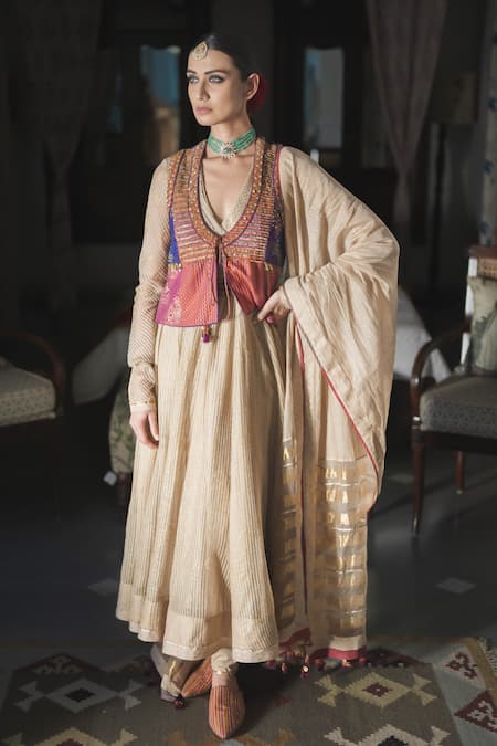 Swatti Kapoor Purple Handwoven Yarn Dyed Silk Print Foil Hand Block Kushan Gilet Online at Aza Fashions Swatti Kapoor_Purple Handwoven Yarn Dyed Silk Print Foil Hand Block Kushan Gilet _Online_at_Aza_Fashions