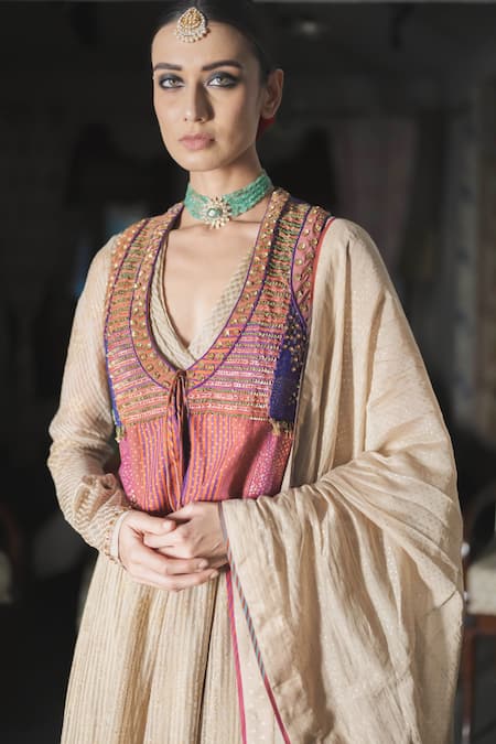 Swatti Kapoor Purple Handwoven Yarn Dyed Silk Print Foil Hand Block Kushan Gilet at Aza Fashions Swatti Kapoor_Purple Handwoven Yarn Dyed Silk Print Foil Hand Block Kushan Gilet _at_Aza_Fashions