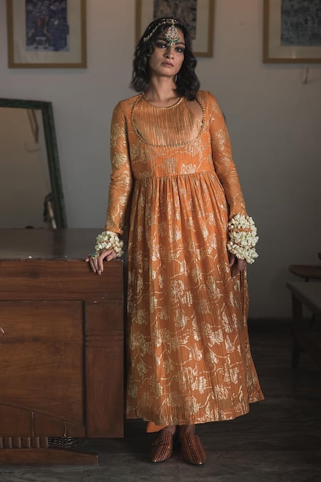 Swatti Kapoor Orange Hand Woven 40gm Chanderi Printed Foil Round Block Rewa Anarkali 