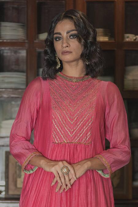 Buy Swatti Kapoor Pink Chanderi, Cotton Sequins, Hand Woven Geometric Pattern Simrat Anarkali Online at Aza Fashions Buy_Swatti Kapoor_Pink Chanderi, Cotton Sequins, Hand Woven Geometric Pattern Simrat Anarkali _Online_at_Aza_Fashions