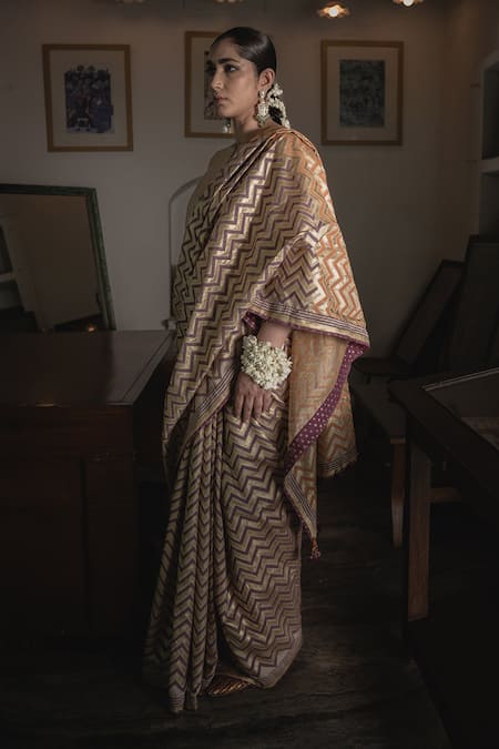 Buy Swatti Kapoor Gold Chanderi Foil Printing Hand Woven Geometric Pattern Surinder Saree Buy_Swatti Kapoor_Gold Chanderi Foil Printing Hand Woven Geometric Pattern Surinder Saree