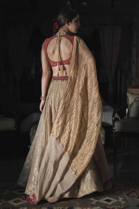 Shop Swatti Kapoor Gold Chanderi Tassels Achal Handwoven Zari Striped Dupatta at Aza Fashions Shop_Swatti Kapoor_Gold Chanderi Tassels Achal Handwoven Zari Striped Dupatta _at_Aza_Fashions