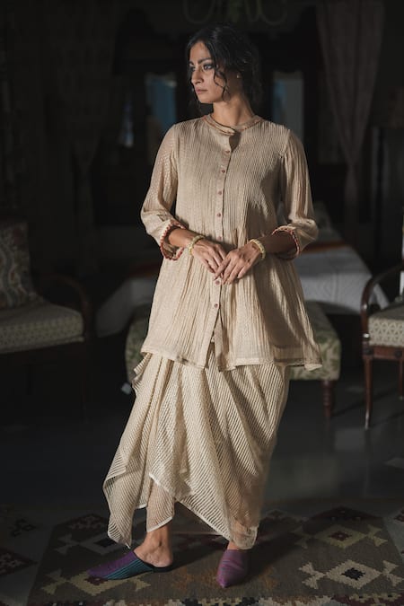 Shop Swatti Kapoor Gold Chanderi Foil Printing Mandarin Collar Gurnoor Handblock Tunic With Slip Online at Aza Fashions Shop_Swatti Kapoor_Gold Chanderi Foil Printing Mandarin Collar Gurnoor Handblock Tunic With Slip _Online_at_Aza_Fashions