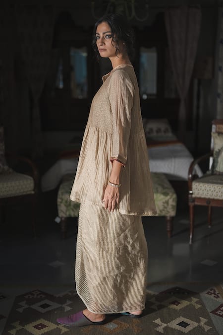 Buy Swatti Kapoor Gold Chanderi Foil Printing Mandarin Collar Gurnoor Handblock Tunic With Slip Buy_Swatti Kapoor_Gold Chanderi Foil Printing Mandarin Collar Gurnoor Handblock Tunic With Slip