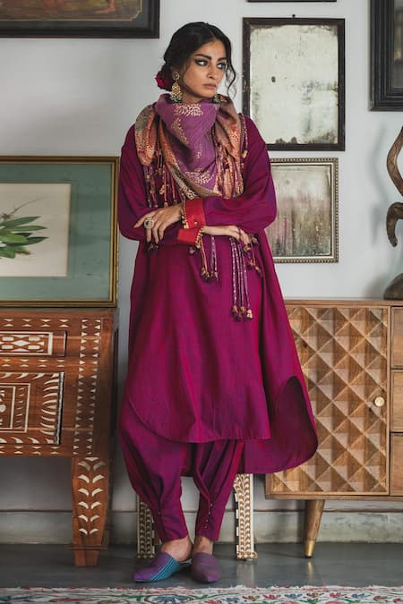 Shop Swatti Kapoor Multi Color Gota Tassels Makali Handwoven Foil Print Scarf at Aza Fashions Shop_Swatti Kapoor_Multi Color Gota Tassels Makali Handwoven Foil Print Scarf _at_Aza_Fashions