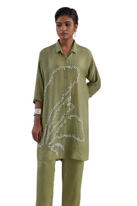 One Not Two_Green Shirt Kurta Crushed Silk Hand Embroidered Flower Collared Set _at_Aza_Fashions
