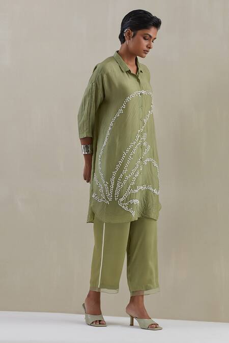 Buy_One Not Two_Green Shirt Kurta Crushed Silk Hand Embroidered Flower Collared Set 