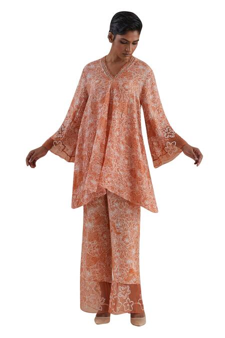 One Not Two Orange Kurta Crushed Silk Hand Embroidered Floral V-neck Set at Aza Fashions One Not Two_Orange Kurta Crushed Silk Hand Embroidered Floral V-neck Set _at_Aza_Fashions