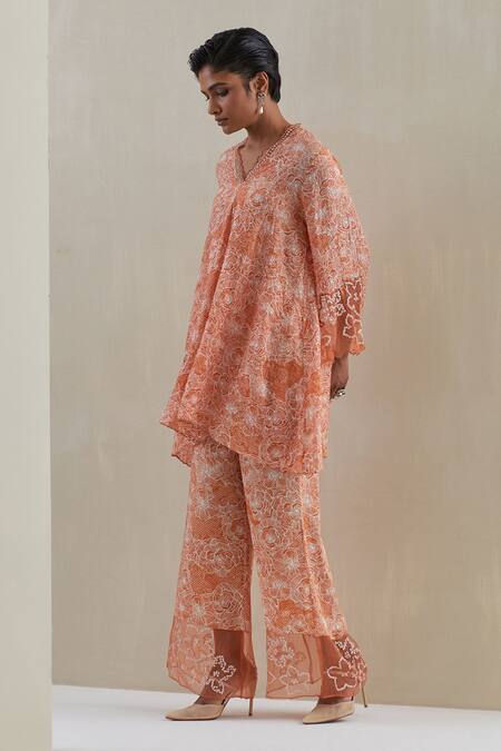 Shop One Not Two Orange Kurta Crushed Silk Hand Embroidered Floral V-neck Set Shop_One Not Two_Orange Kurta Crushed Silk Hand Embroidered Floral V-neck Set