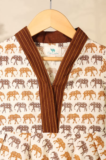 Buy_Cute Couture_Cream Cotton Printed Elephant Asymmetric Kurta And Pant Set 