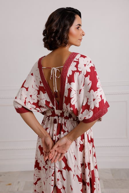 Pallavi Kandoi_Maroon Viscose V-neck Floral Print Kaftan _at_Aza_Fashions