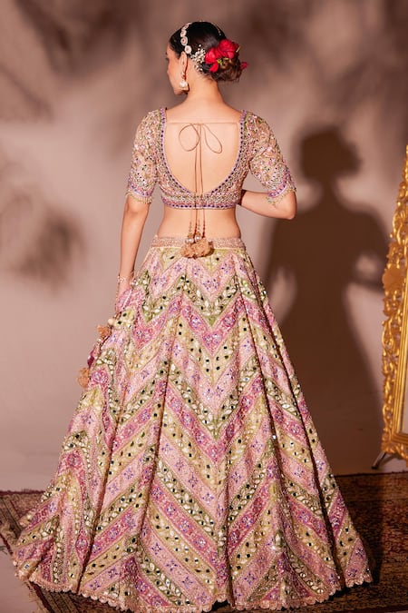 Chaashni By Maansi And Ketan Geometric Pattern Embroidered Lehenga Set 
