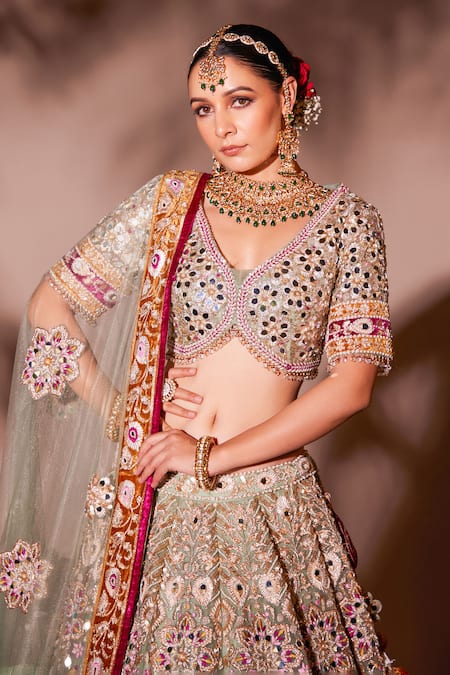 Chaashni By Maansi And Ketan Green Organza, Net Sequins, Pearls, Mirrors, Embroidered Work Lehenga Set at Aza Fashions Chaashni By Maansi And Ketan_Green Organza, Net Sequins, Pearls, Mirrors, Embroidered Work Lehenga Set _at_Aza_Fashions