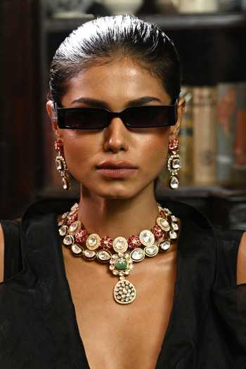 Zaza By Somya_Pink Pearls, Stones Floral Geometric Polki Studded Necklace Set _Online_at_Aza_Fashions