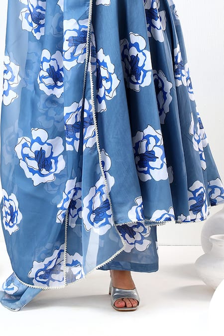 Buy_Pomcha Jaipur_Blue Organza, Cotton Gota Patti V-neck Floral Lace Anarkali Set _Online_at_Aza_Fashions