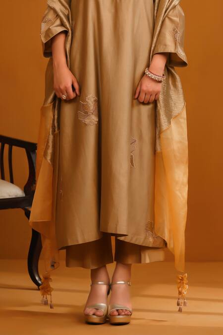 Omana By Ranjana Bothra_Brown Cotton Satin, Crepe, Silk, Organza Embroidery, Floral Kurta Trouser Set_Online_at_Aza_Fashions
