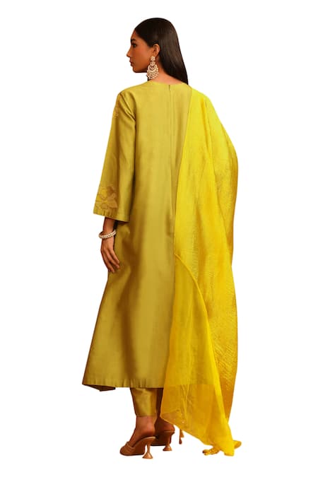 Omana By Ranjana Bothra_Green Cotton Satin, Silk Embroidery, Tassels Floral Applique Kurta Trouser Set _at_Aza_Fashions