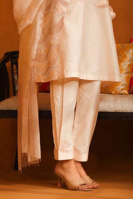 Buy Omana By Ranjana Bothra Ivory Cotton Satin, Crepe Applique, Beads Split V-neck Floral Kurta Trouser Set Buy_Omana By Ranjana Bothra_Ivory Cotton Satin, Crepe Applique, Beads Split V-neck Floral Kurta Trouser Set