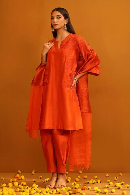 Shop Omana By Ranjana Bothra Orange Cotton Satin, Crepe Embroidery Split Floral Applique Kurta Trouser Set Online at Aza Fashions Shop_Omana By Ranjana Bothra_Orange Cotton Satin, Crepe Embroidery Split Floral Applique Kurta Trouser Set _Online_at_Aza_Fashions