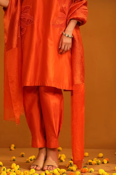 Omana By Ranjana Bothra Orange Cotton Satin, Crepe Embroidery Split Floral Applique Kurta Trouser Set at Aza Fashions Omana By Ranjana Bothra_Orange Cotton Satin, Crepe Embroidery Split Floral Applique Kurta Trouser Set _at_Aza_Fashions