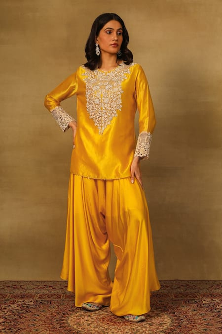 Neha Poddar Cutwork Embroidered Short Kurta With Harem Pant 