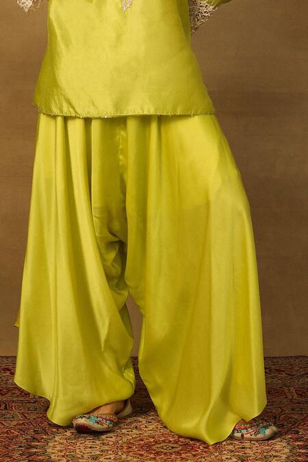 Buy_Neha Poddar_Green Silk, Satin Round Neck Cutwork Embroidered Kurta Set _Online_at_Aza_Fashions