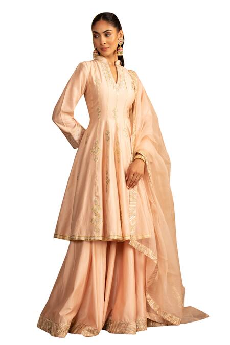 Shop_Esha Koul_Peach Organza, Chanderi Gota Patti Embroidered Peplum Kurta And Lehenga Set _Online_at_Aza_Fashions