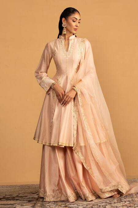 Esha Koul_Peach Organza, Chanderi Gota Patti Embroidered Peplum Kurta And Lehenga Set _at_Aza_Fashions