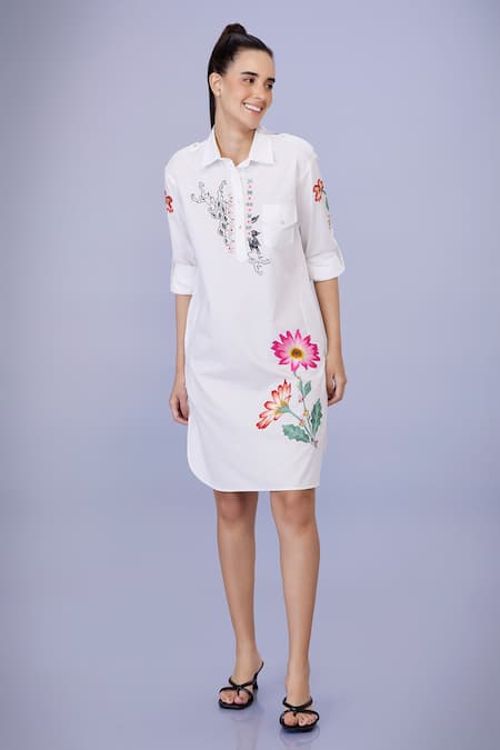 DILNAZ Shaded Floral Embroidered Tunic 