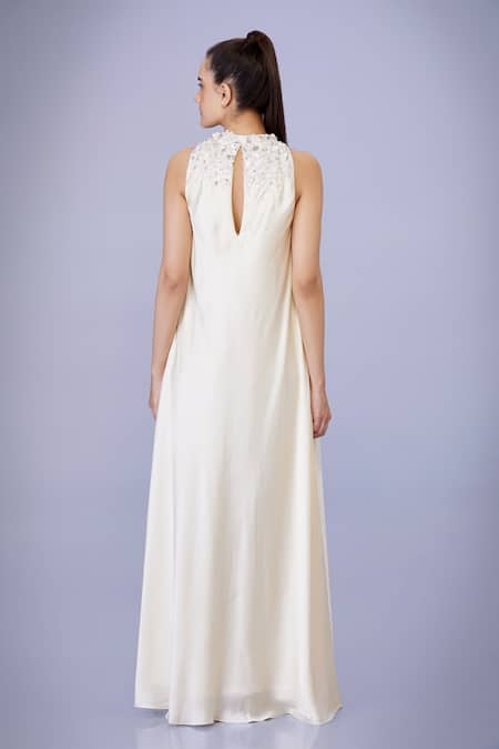 Dilnaz Diamond Neckline Embroidered Gown 