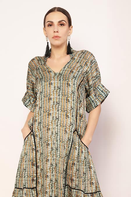 Babita Malkani_Green Satin Collared Coil Maze Print Midi Dress _Online_at_Aza_Fashions