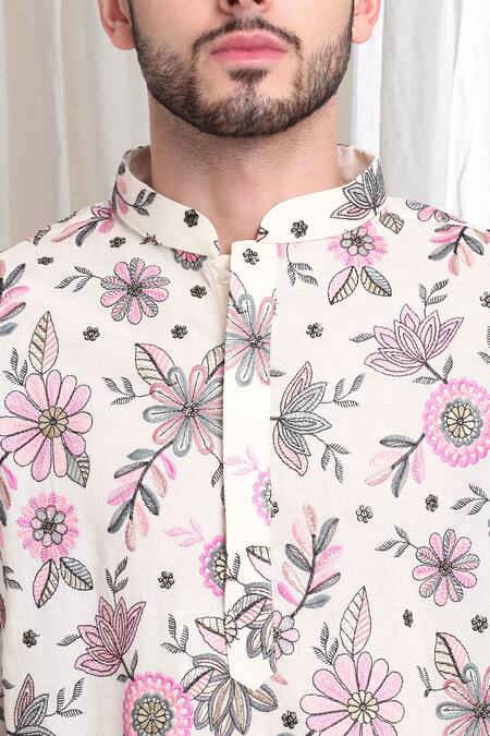 Buy_Aham-Vayam_Cream Cotton Embroidery Pushp Kurta With Patiyala 