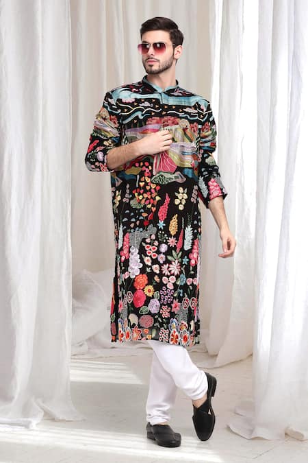 Aham-Vayam Black Cotton Embroidery Floral Van-upwan Kurta With Churidaar 