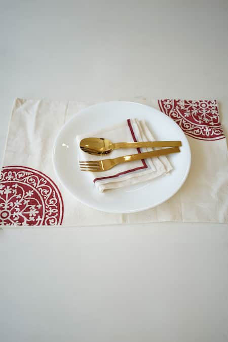 Inheritance India White 100% Cotton Rangoli Print Table Mat And Napkin Set 