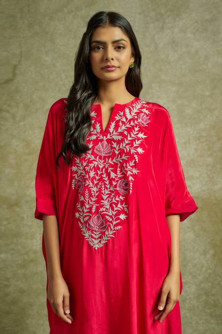 Wazir C Pink Organza, Crepe Embroidery Split V-neck Gul Kaftan With Pant Online at Aza Fashions Wazir C_Pink Organza, Crepe Embroidery Split V-neck Gul Kaftan With Pant _Online_at_Aza_Fashions
